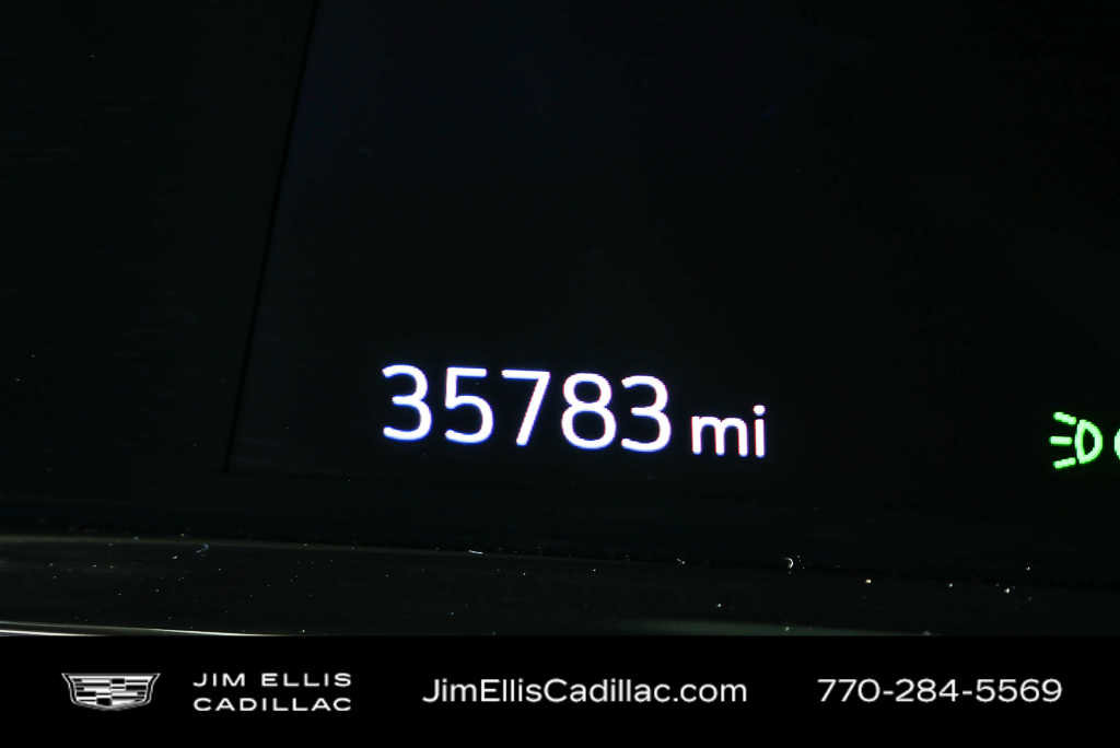Used 2023 Cadillac Escalade Premium Luxury Platinum image 9