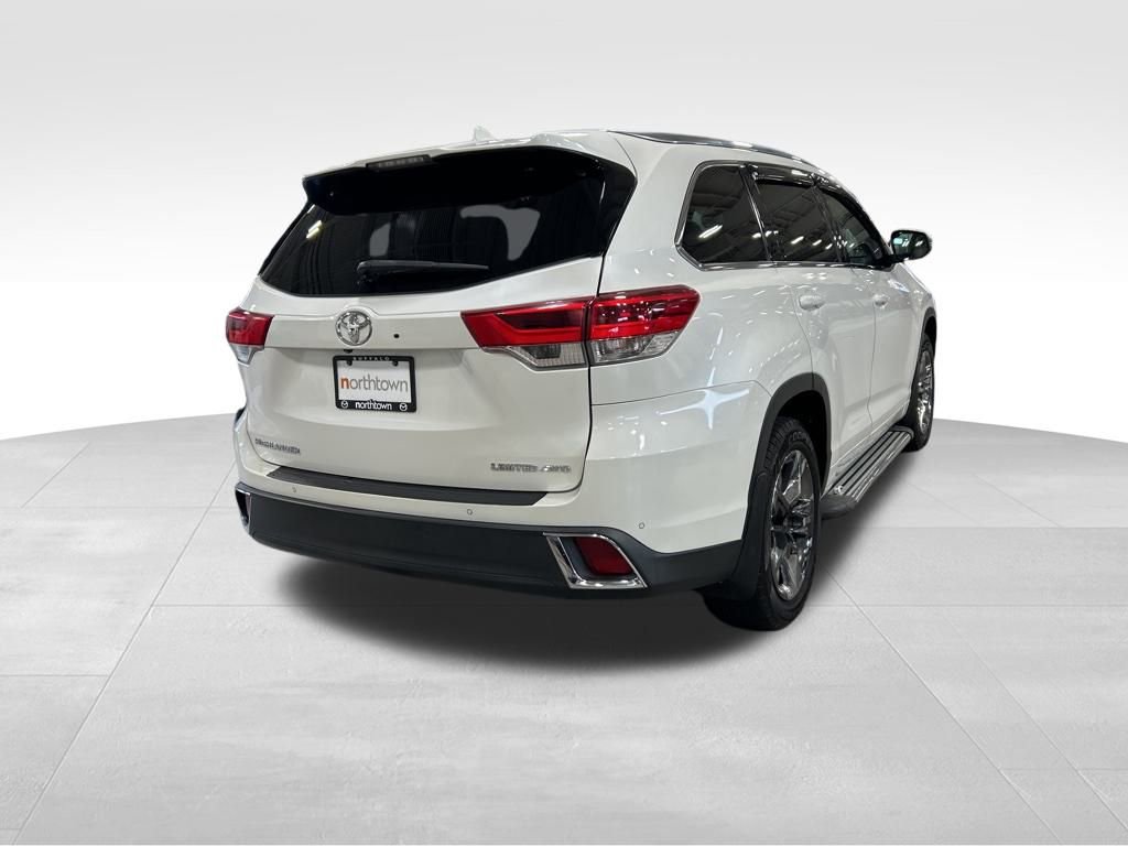 Used 2018 Toyota Highlander Limited Platinum image 8