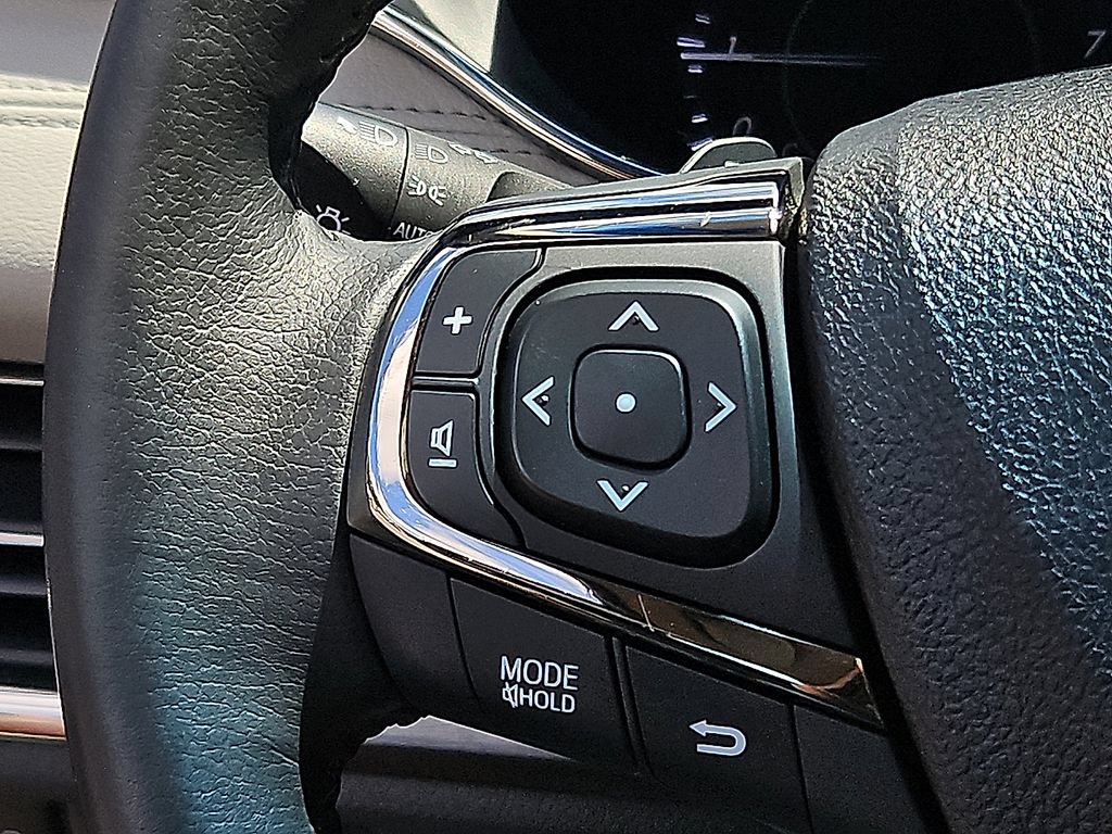 Used 2016 Toyota Avalon XLE Premium FWD image 18