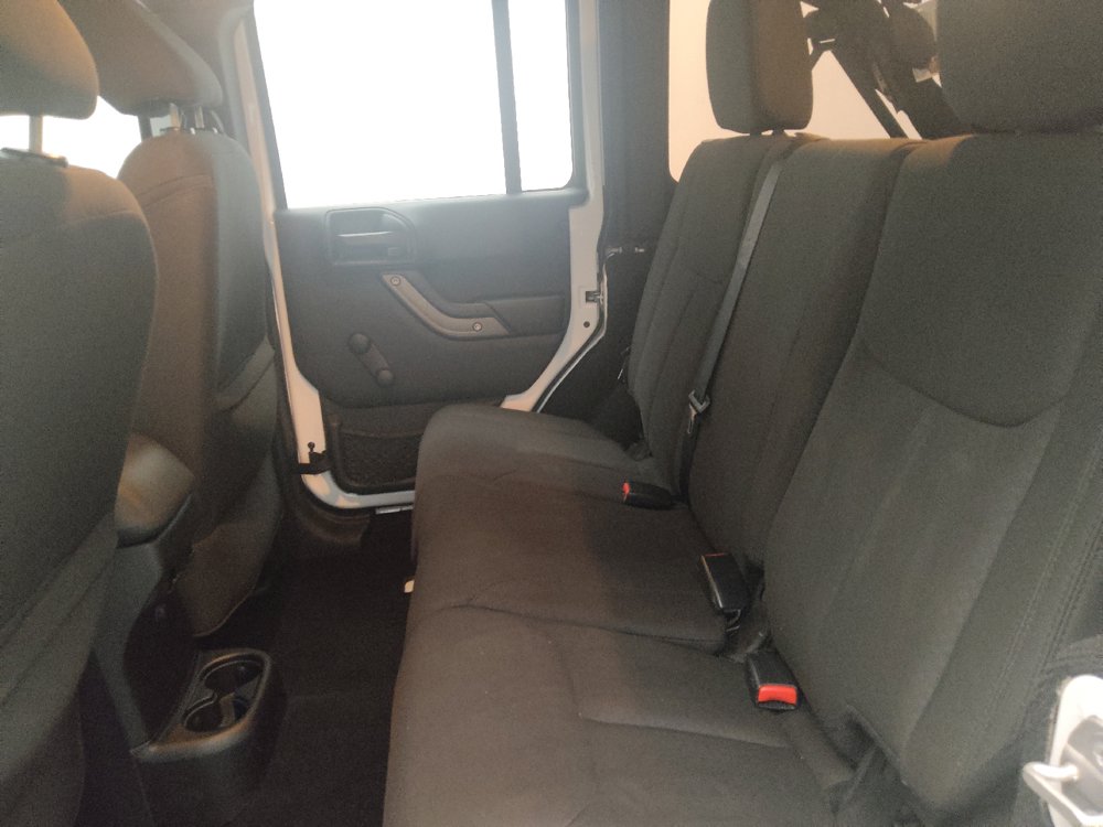 Used 2016 Jeep Wrangler Unlimited Sport w/ Connectivity Group AWD/4WD image 18