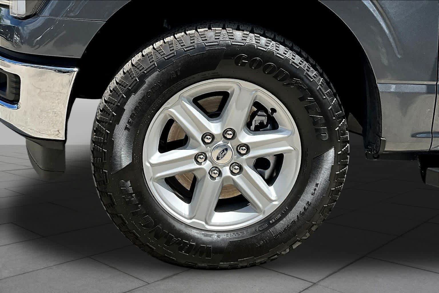 Used 2025 Ford F150 Lariat AWD/4WD image 19