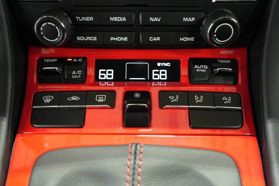 Certified 2019 Porsche 911 Speedster image 21