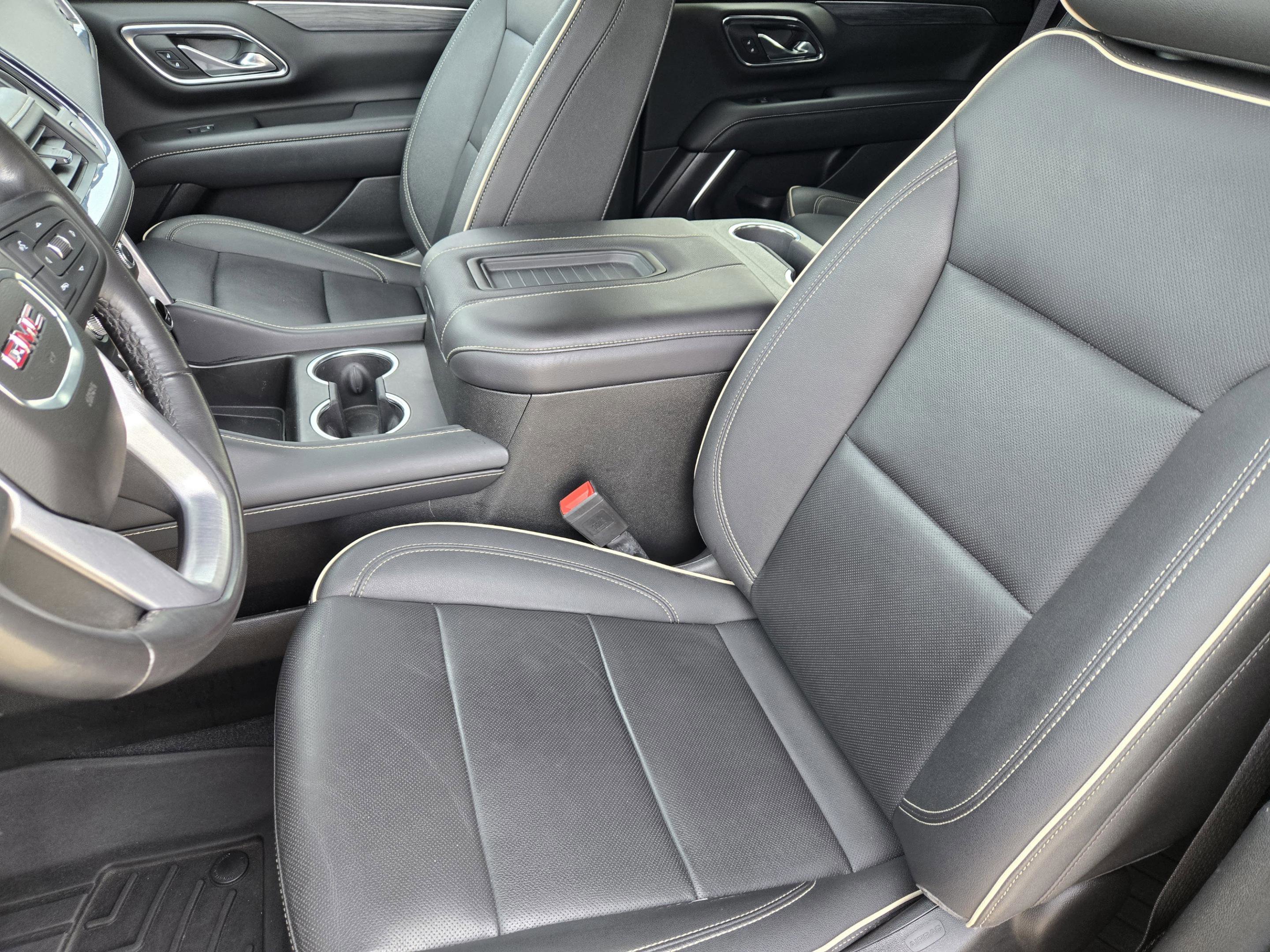 Used 2023 GMC Yukon SLT image 16