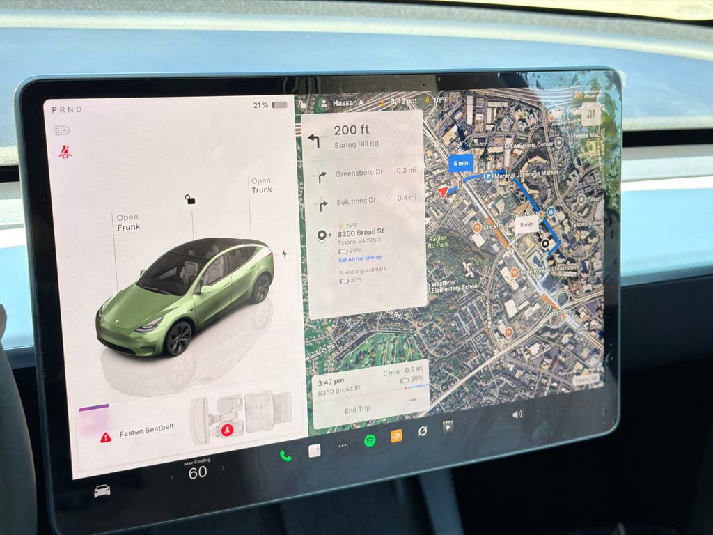 Used 2024 Tesla Model Y Long Range AWD/4WD image 21