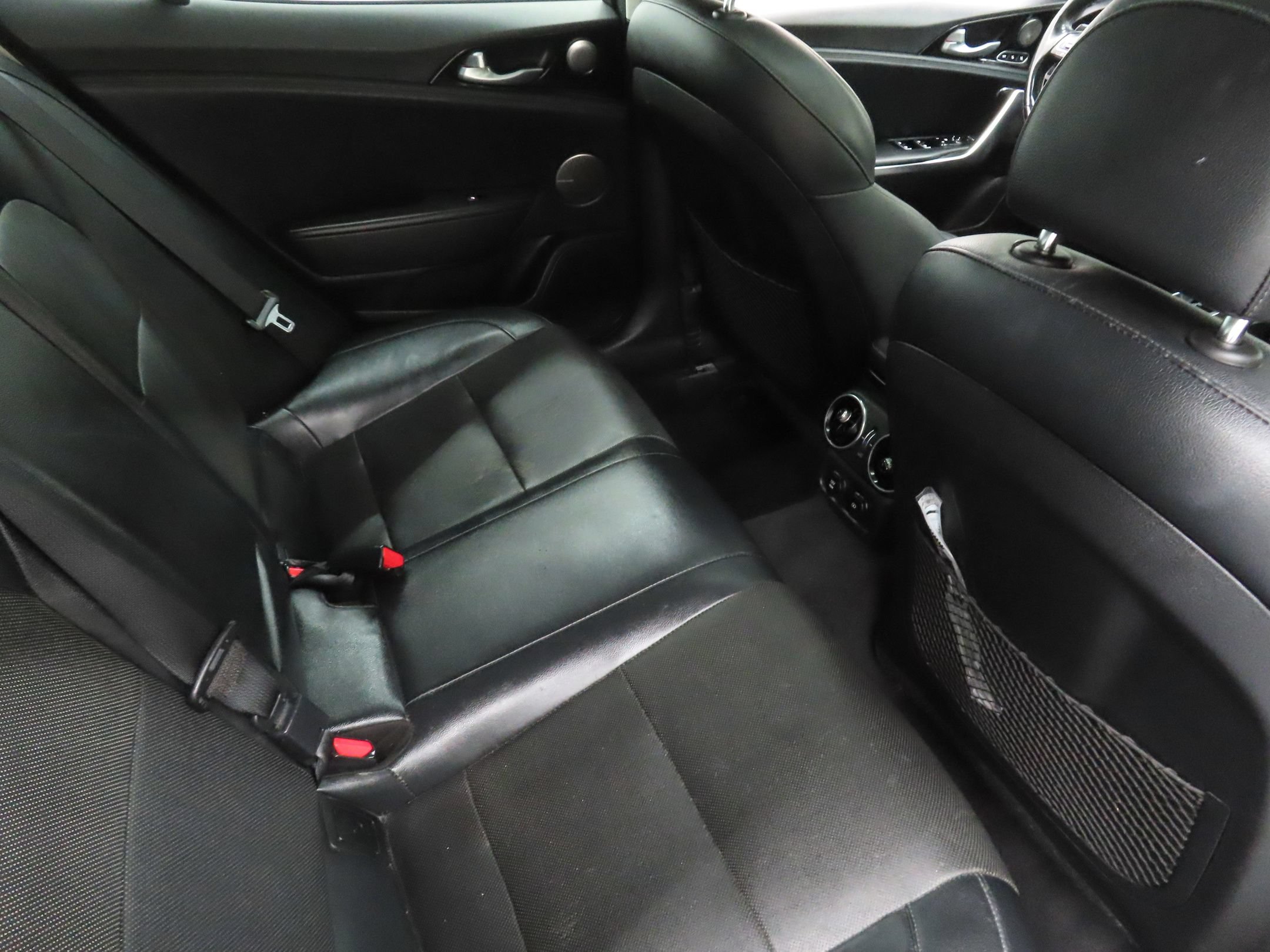 Used 2018 Kia Stinger Premium AWD/4WD image 25