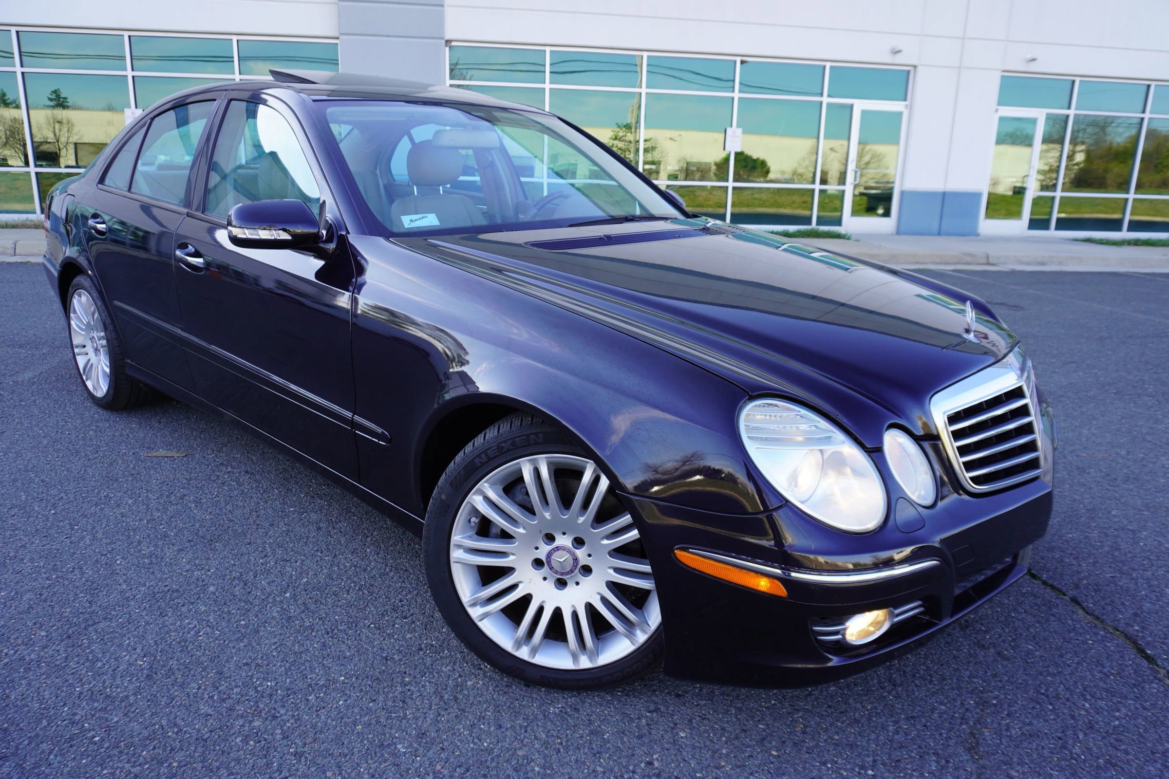 Used 2008 Mercedes-Benz E 350 E 350 4MATIC Sedan 4D image 1