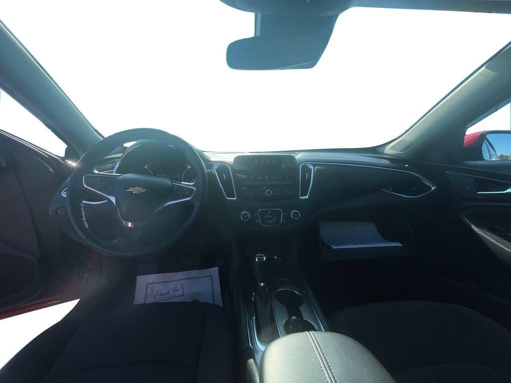 Used 2016 Chevrolet Malibu LT w/ Driver Confidence Package FWD image 9