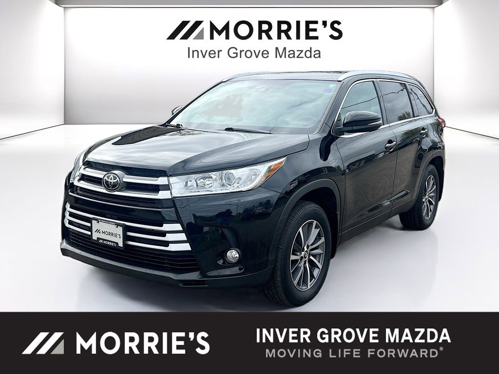 Used 2019 Toyota Highlander XLE AWD/4WD image 1