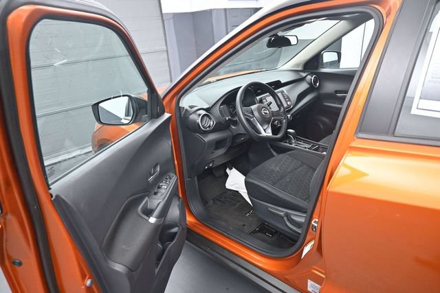 Used 2024 Nissan Kicks SV FWD image 13