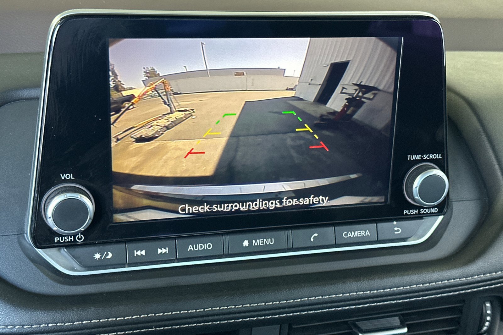 Used 2023 Nissan Rogue SV image 19