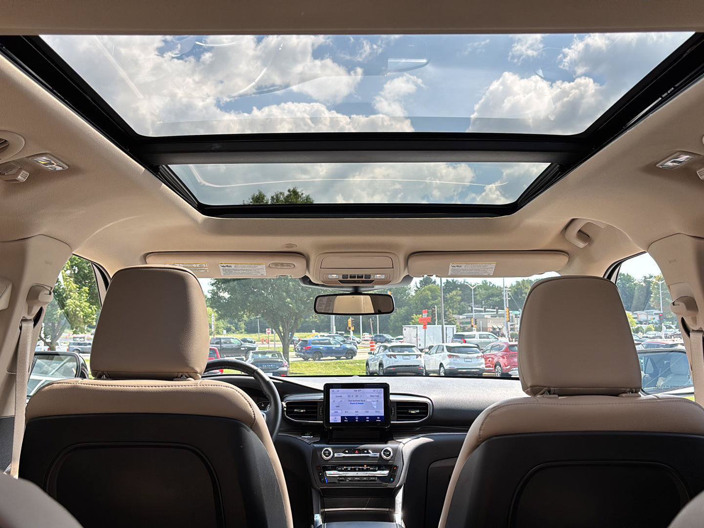 Used 2020 Ford Explorer Limited AWD/4WD image 29