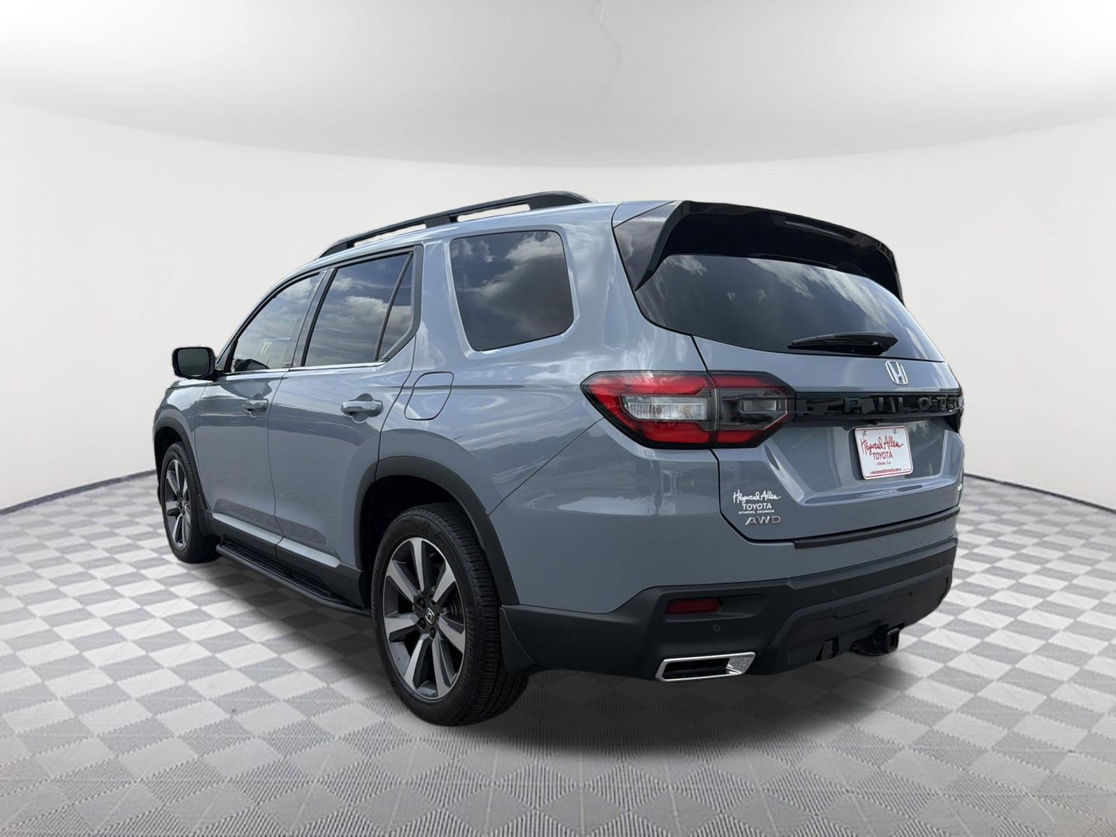 Used 2023 Honda Pilot Elite image 14