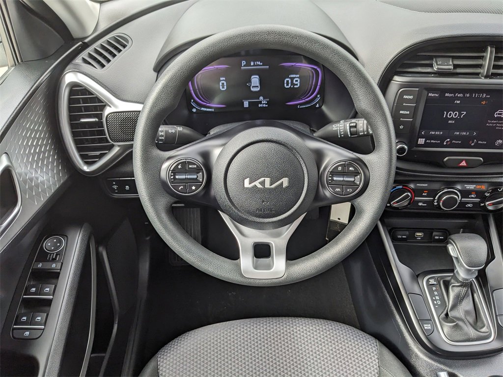 Certified 2025 Kia Soul LX image 16