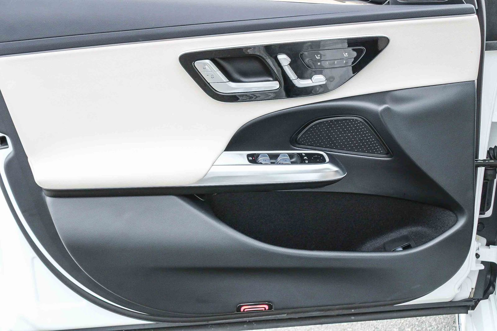 Certified 2025 Mercedes-Benz E 350 4MATIC Sedan image 21