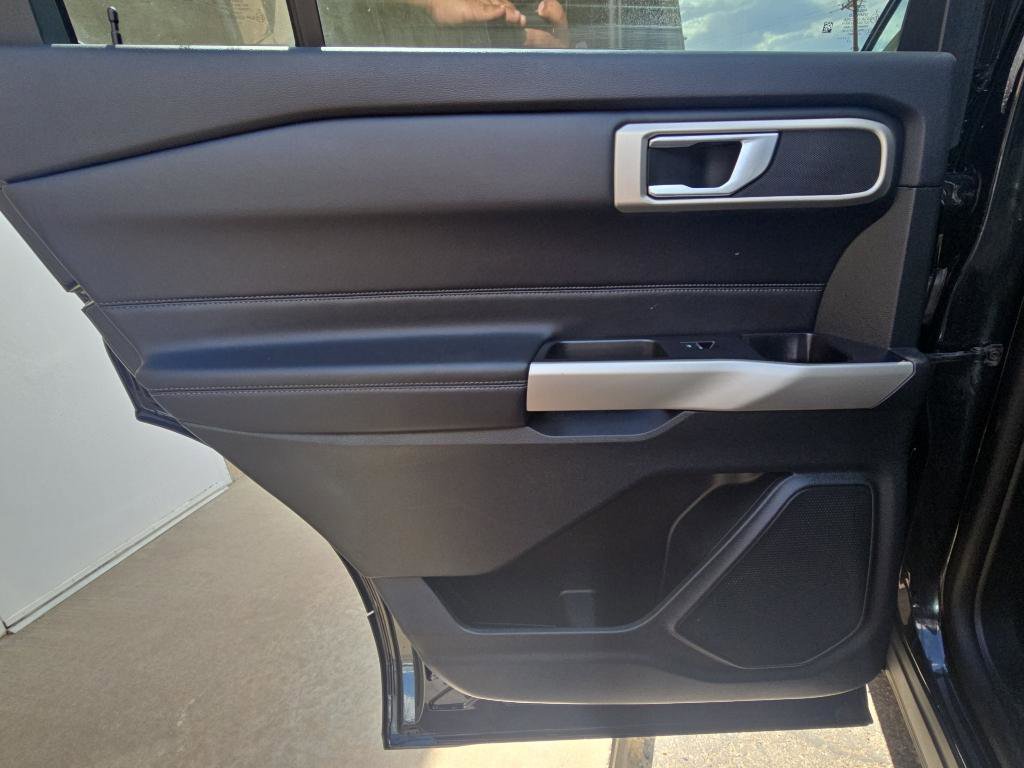 Used 2023 Ford Explorer XLT w/ Equipment Group 202A image 34