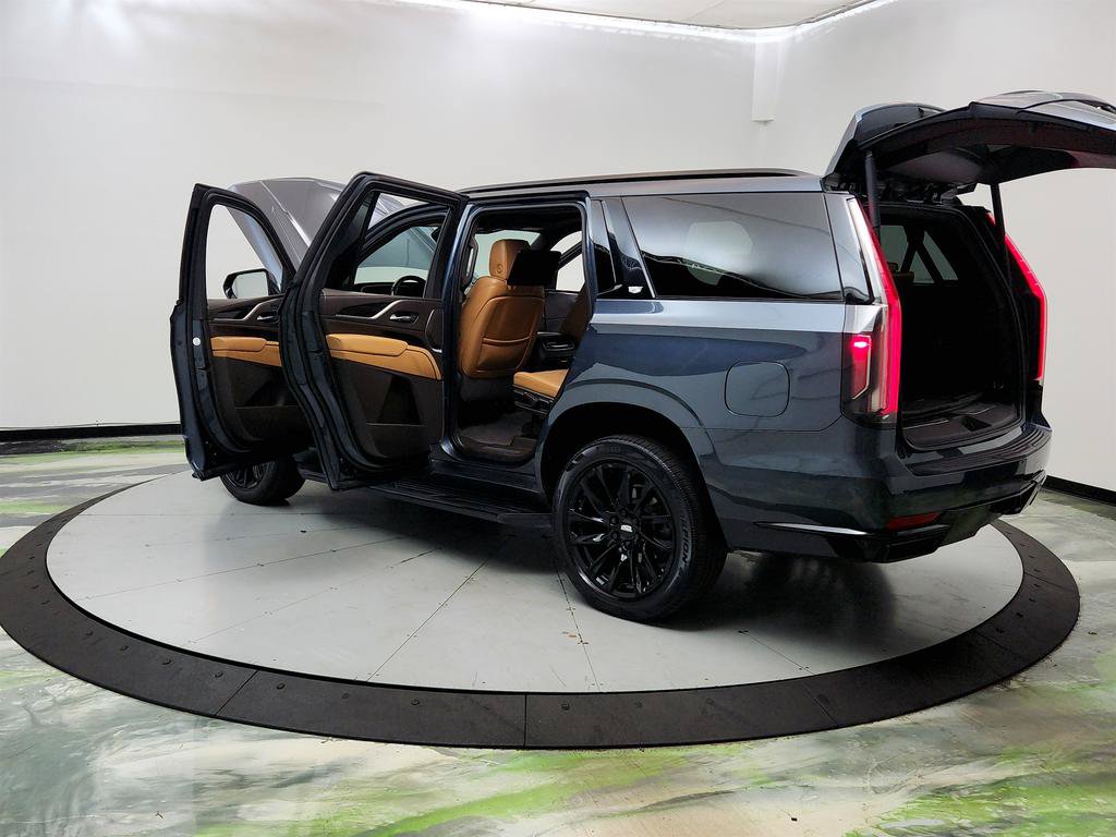 Used 2021 Cadillac Escalade Sport w/ LPO, ONYX Package AWD/4WD image 12