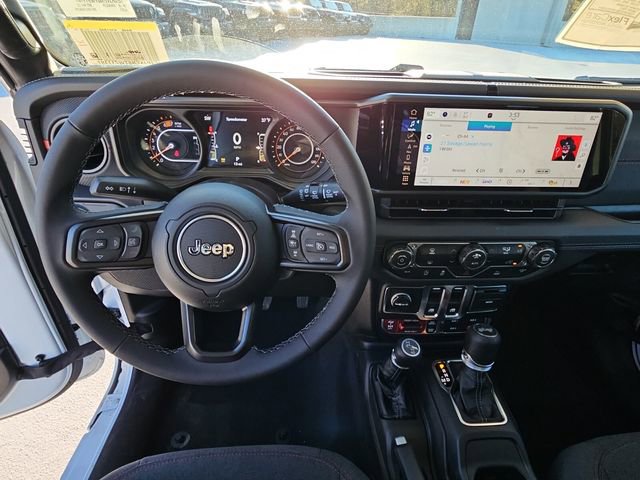 New 2026 Jeep Wrangler Rubicon w/ Technology Group AWD/4WD image 10