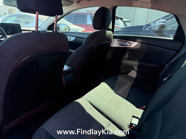 Used 2023 Kia Forte LX FWD image 5