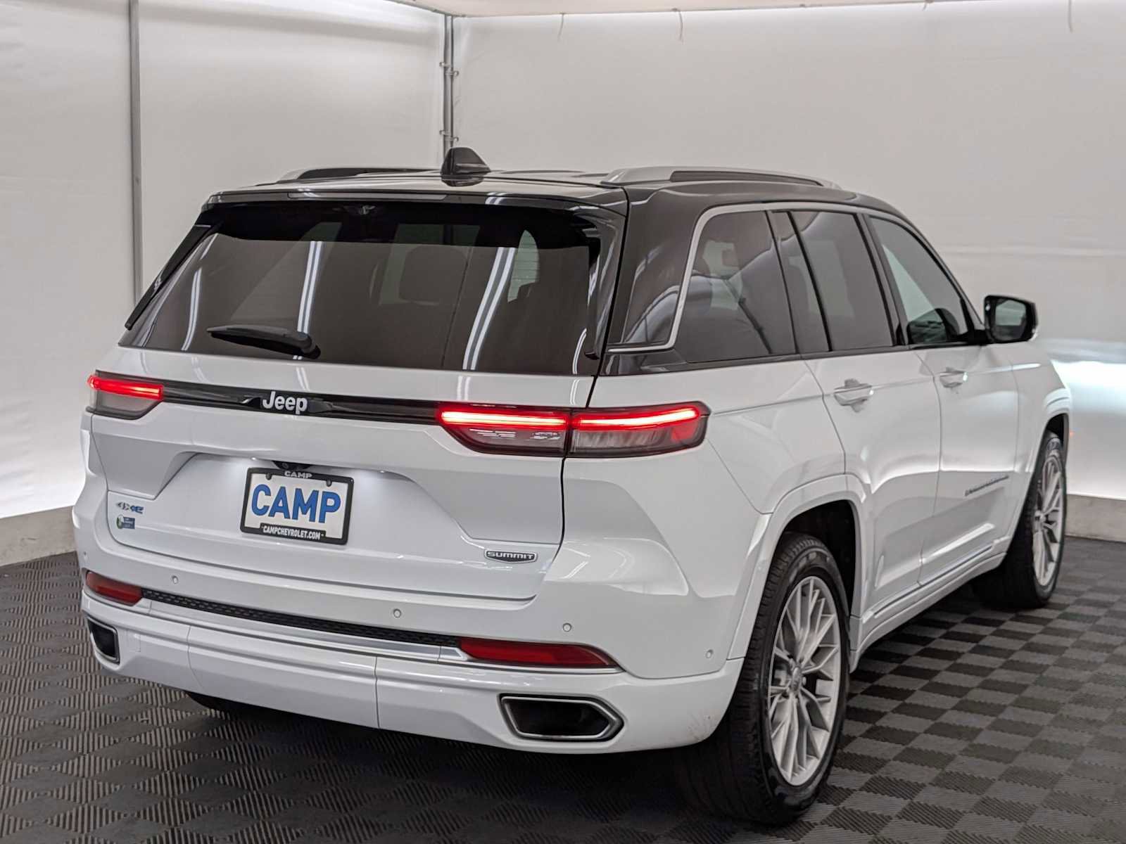 Used 2023 Jeep Grand Cherokee Summit w/ Advanced Protech Group IV image 6