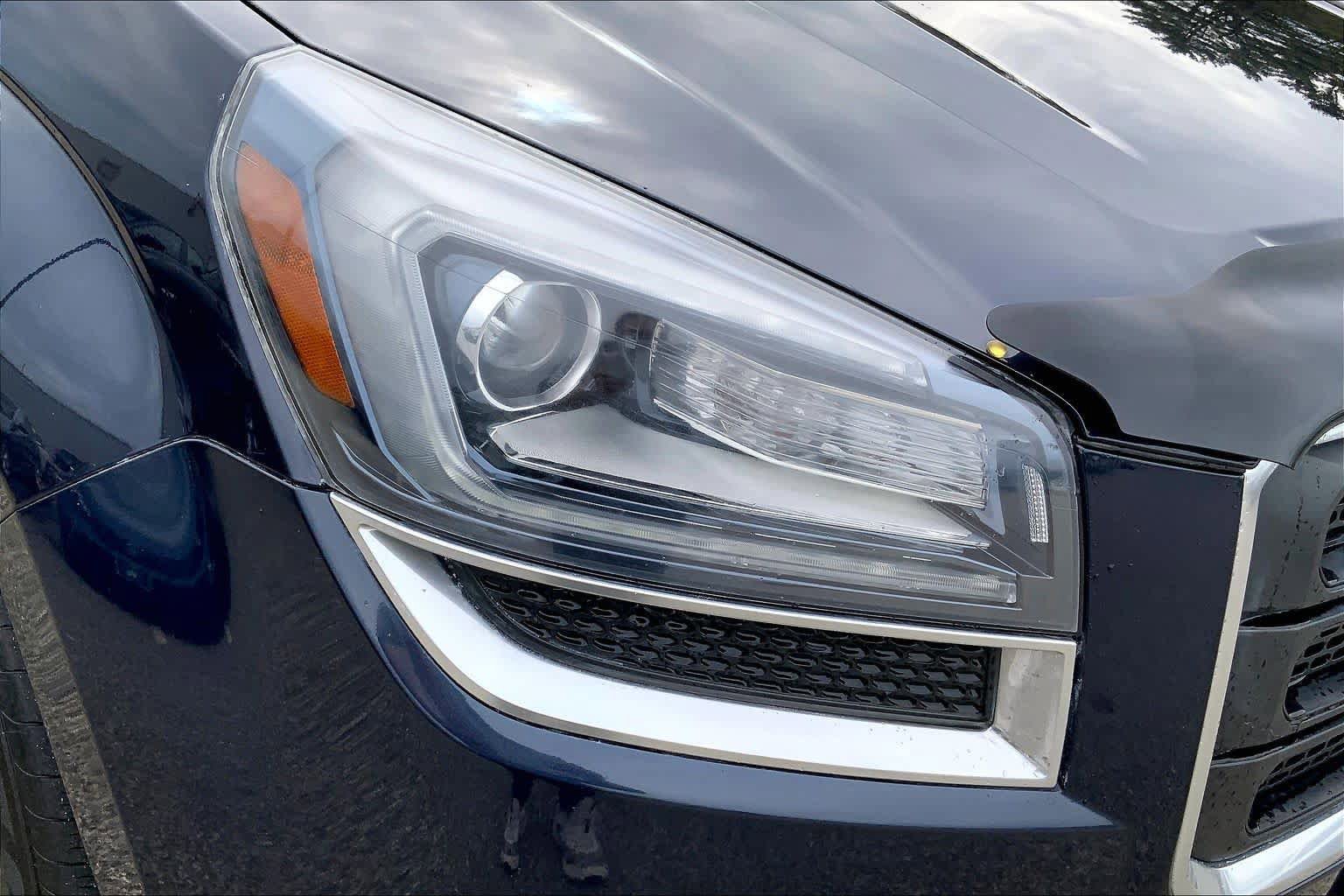 Used 2015 GMC Acadia SLE AWD/4WD image 27
