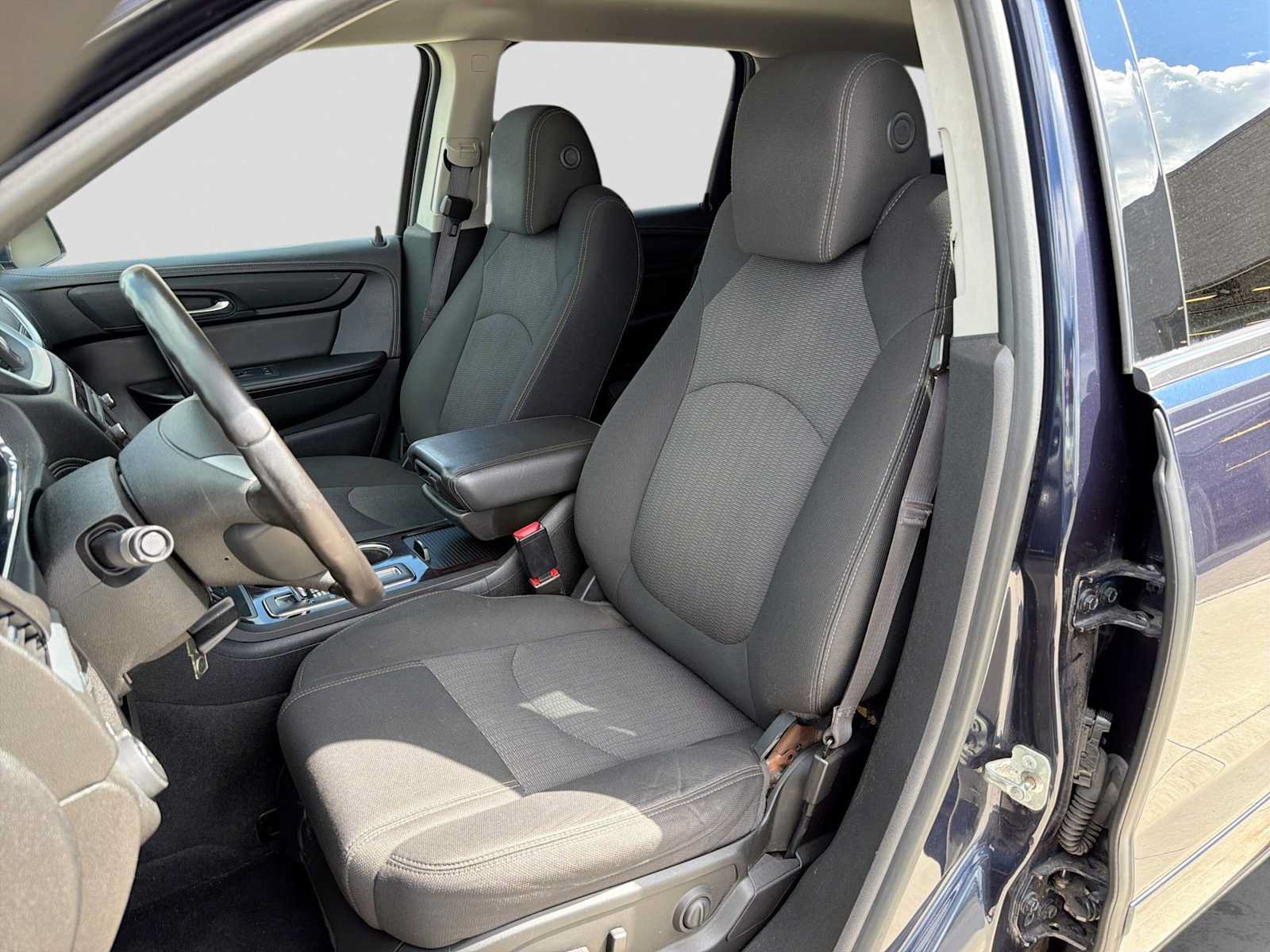 Used 2015 Chevrolet Traverse LT w/ Traveler's Package FWD image 15