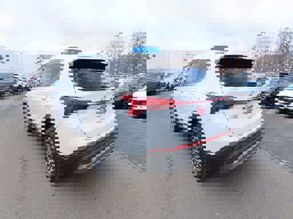 Used 2022 Hyundai Santa Fe SE image 4