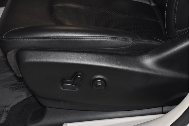 Certified 2024 Chrysler Pacifica Touring-L FWD image 31