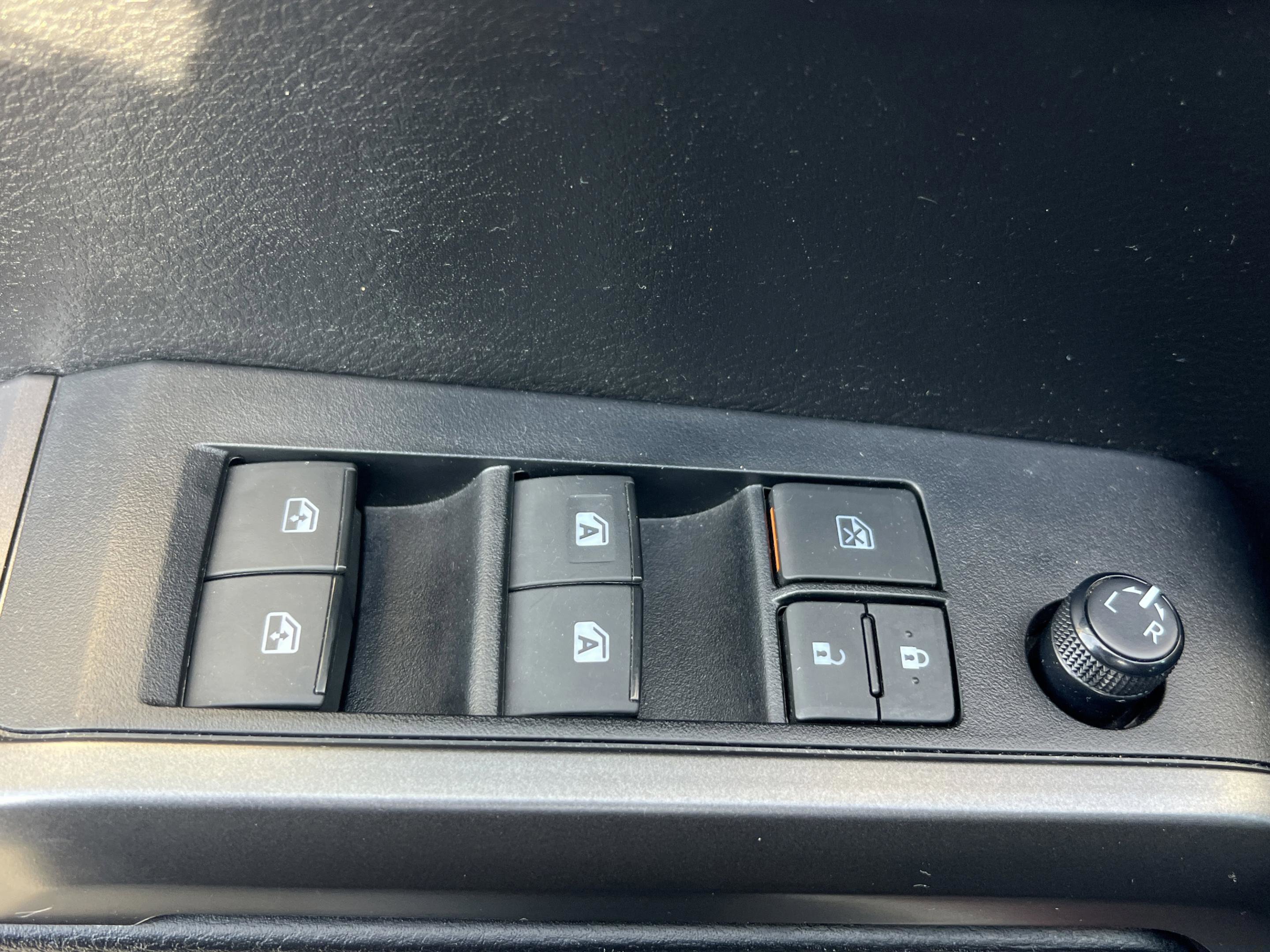 Used 2022 Toyota Tacoma SR image 19