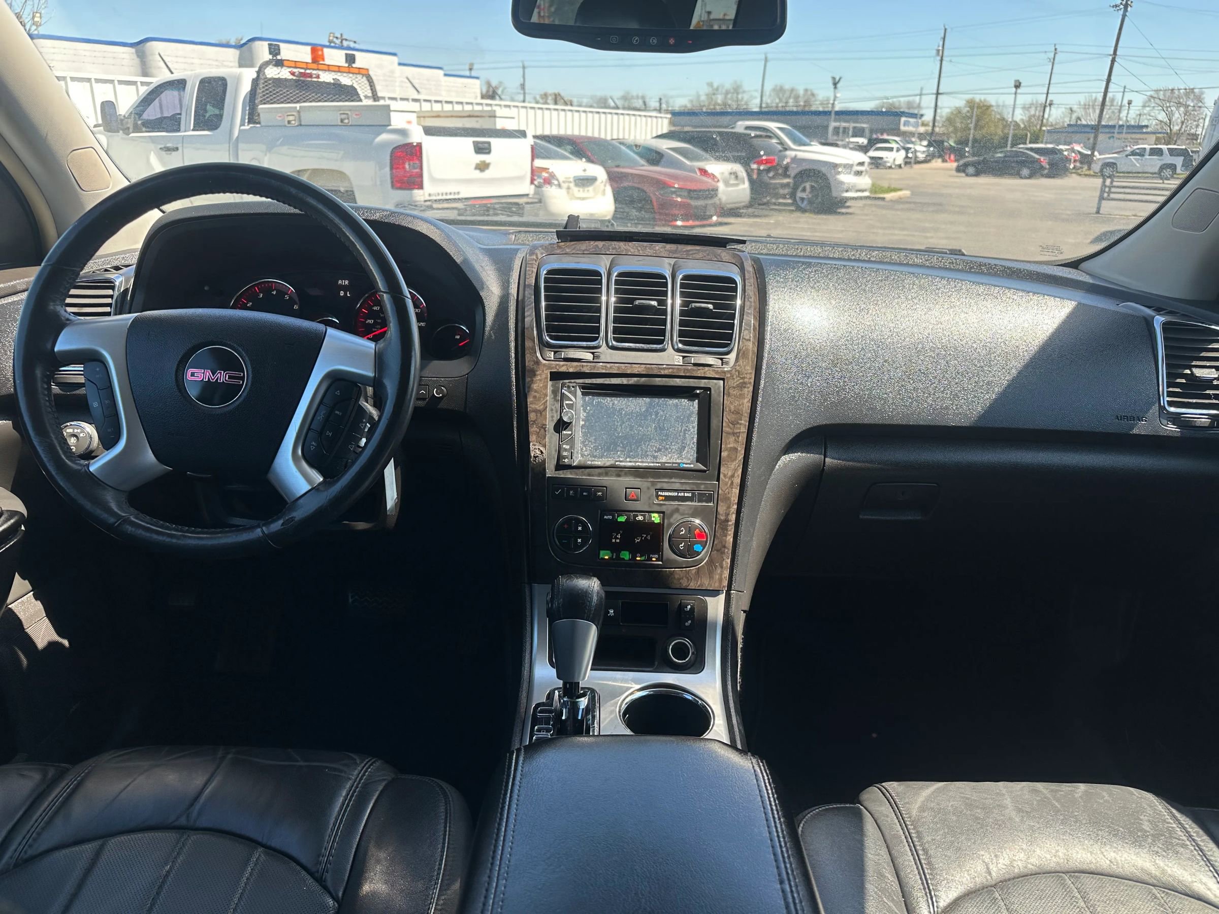 Used 2009 GMC Acadia SLT w/ Visibility Package FWD image 18