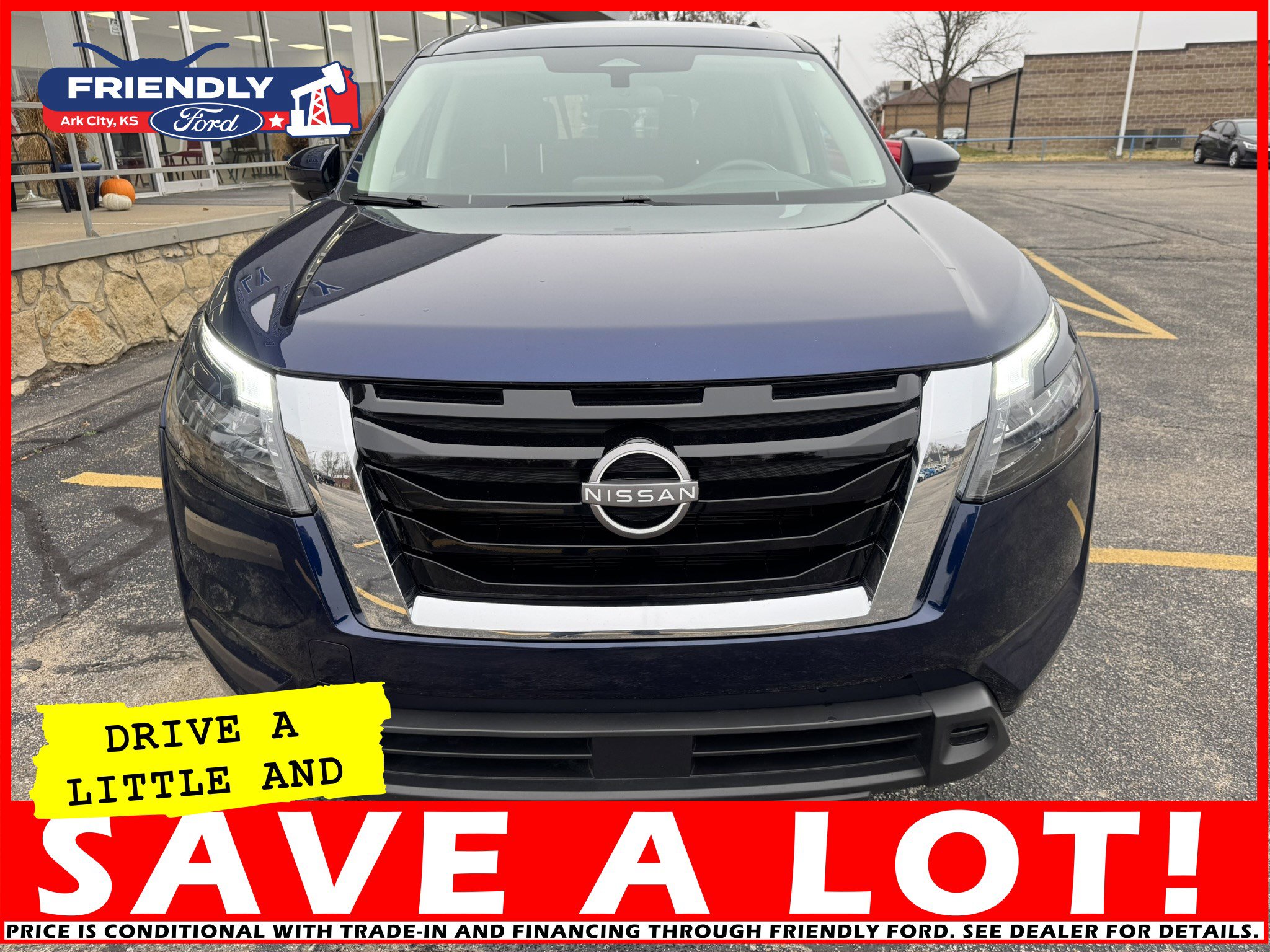 Used 2024 Nissan Pathfinder SV image 14