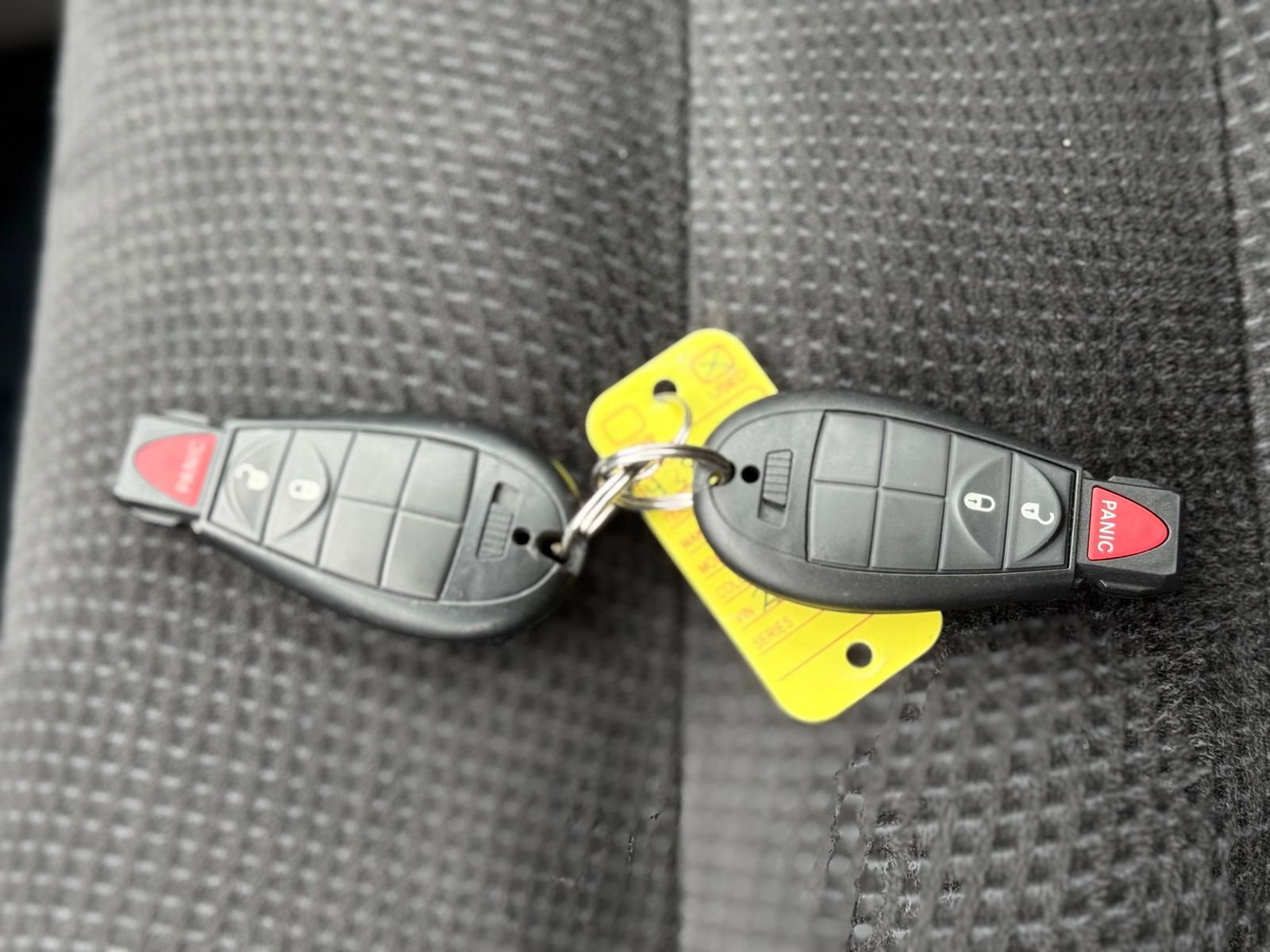 Used 2018 Dodge Grand Caravan SE w/ UConnect Hands-Free Group image 37