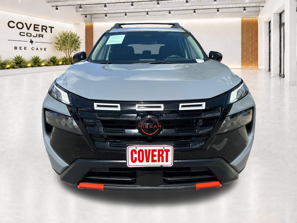 Used 2025 Nissan Rogue SV AWD/4WD image 3