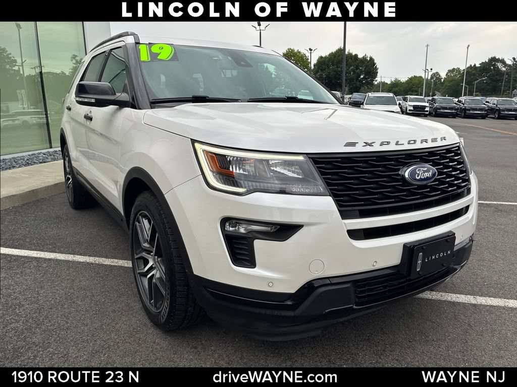 Used 2019 Ford Explorer Sport w/ Ford Safe & Smart Package AWD/4WD image 9