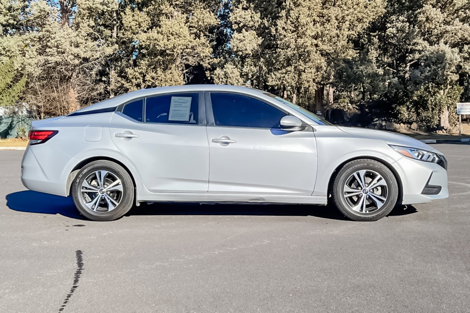 Used 2023 Nissan Sentra SV image 3