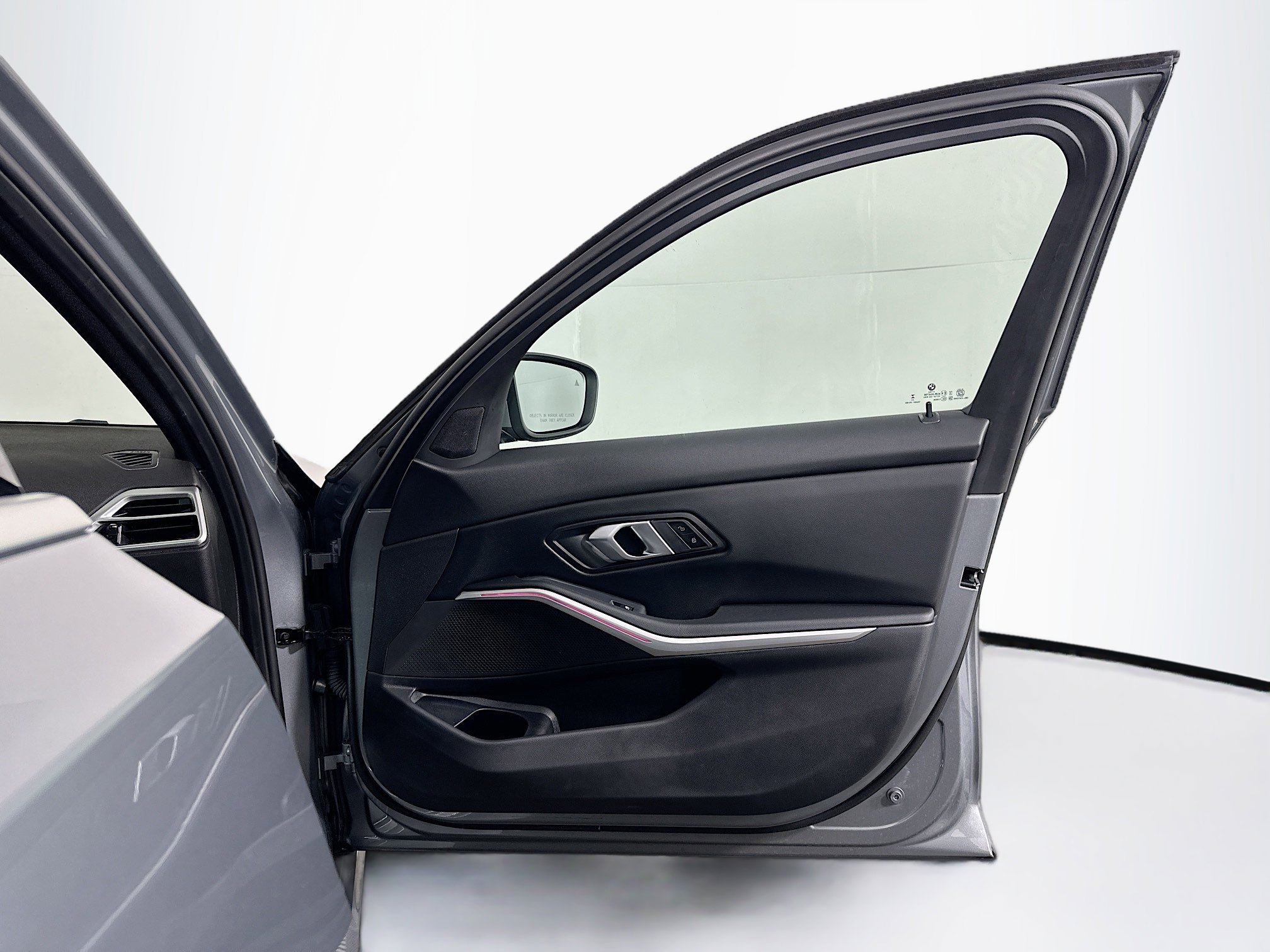 Used 2025 BMW 330i Sedan image 34