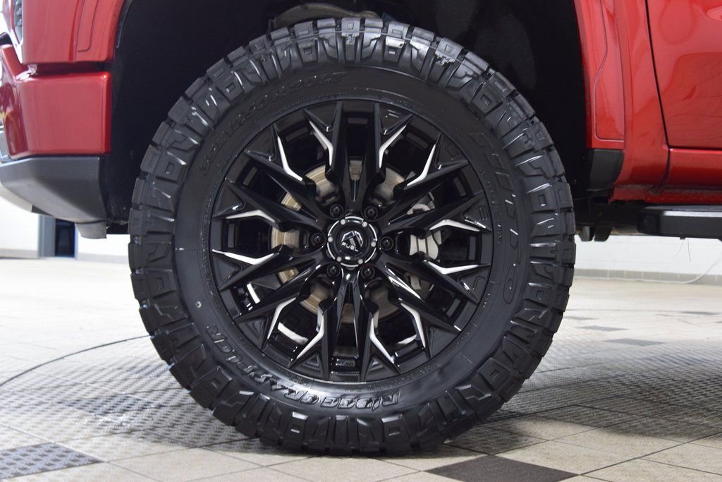 Used 2024 GMC Sierra 1500 Denali w/ Technology Package AWD/4WD image 25