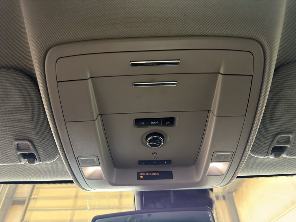 Used 2018 Chevrolet Suburban Premier AWD/4WD image 23