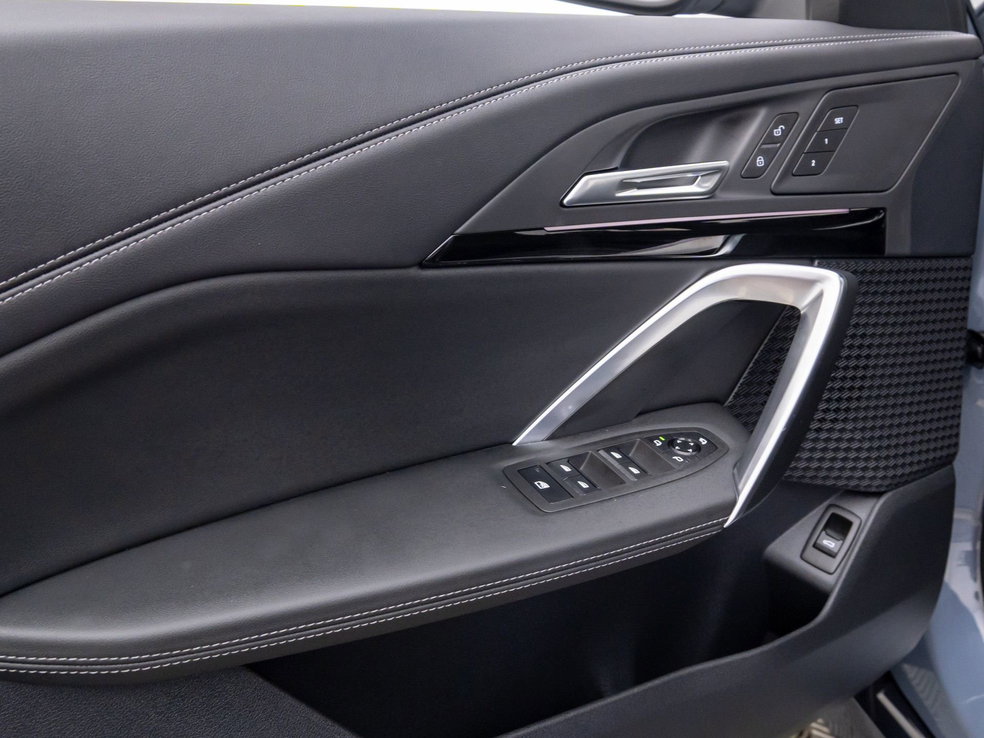 Used 2025 BMW X1 xDrive28i w/ Technology Package image 13