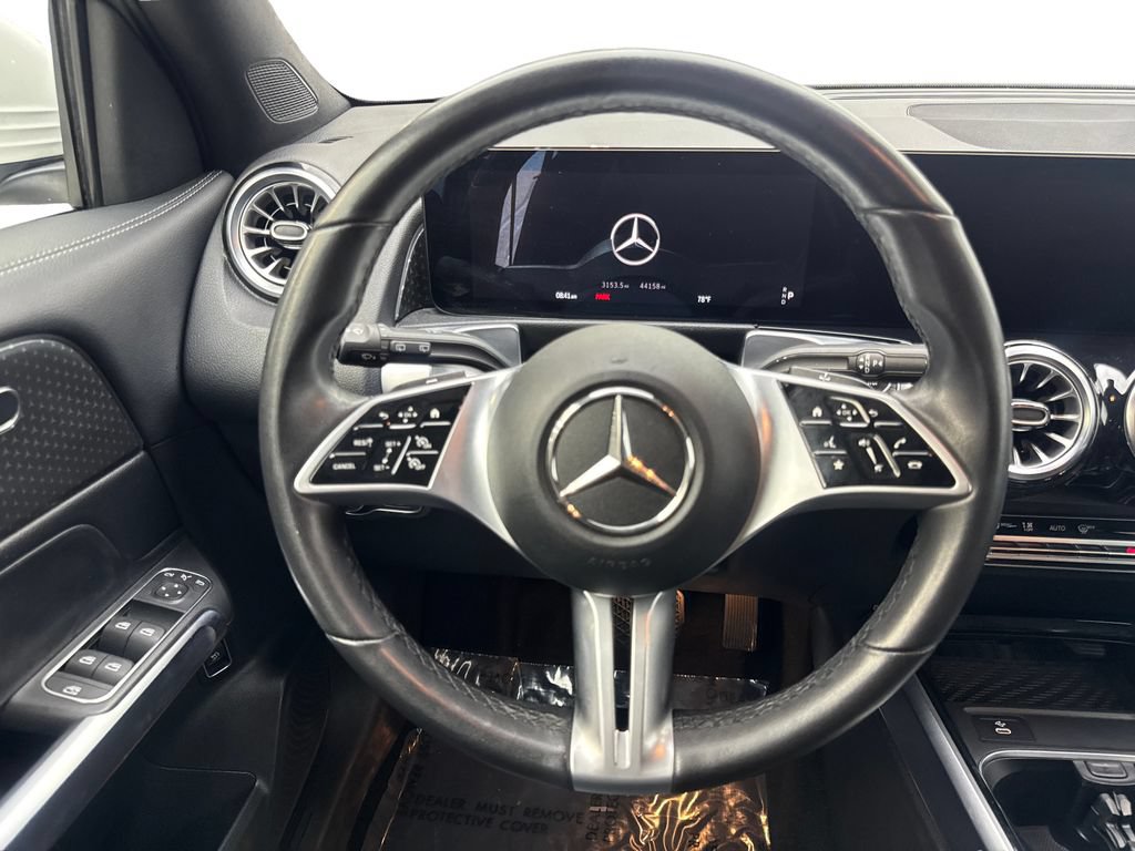 Used 2025 Mercedes-Benz GLB 250 4MATIC image 54