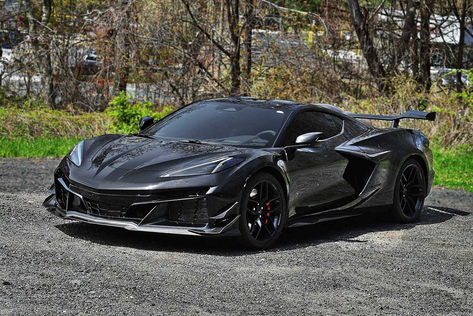 Used 2025 Chevrolet Corvette Z06 RWD image 4