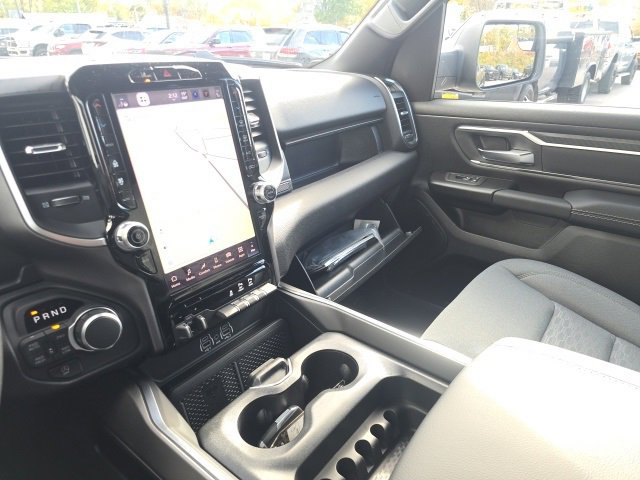 New 2026 RAM 1500 4x4 Crew Cab image 25