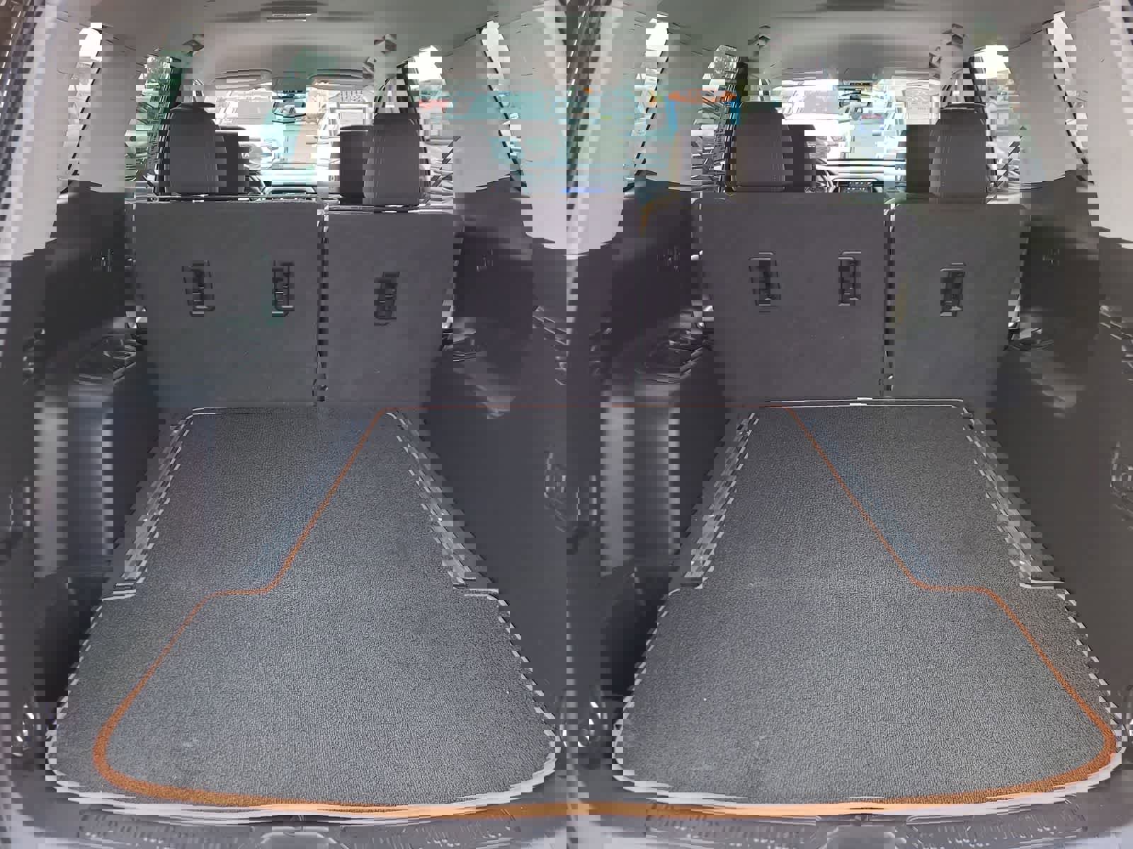 Used 2020 GMC Acadia AT4 image 27