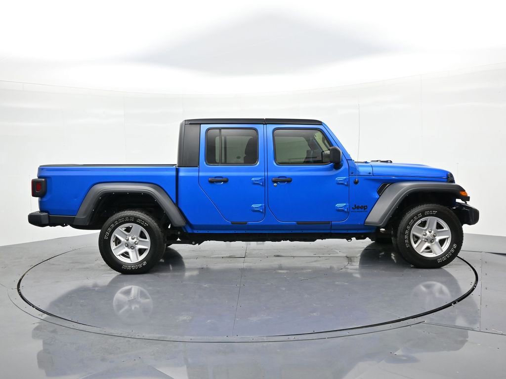 Used 2023 Jeep Gladiator Sport image 5