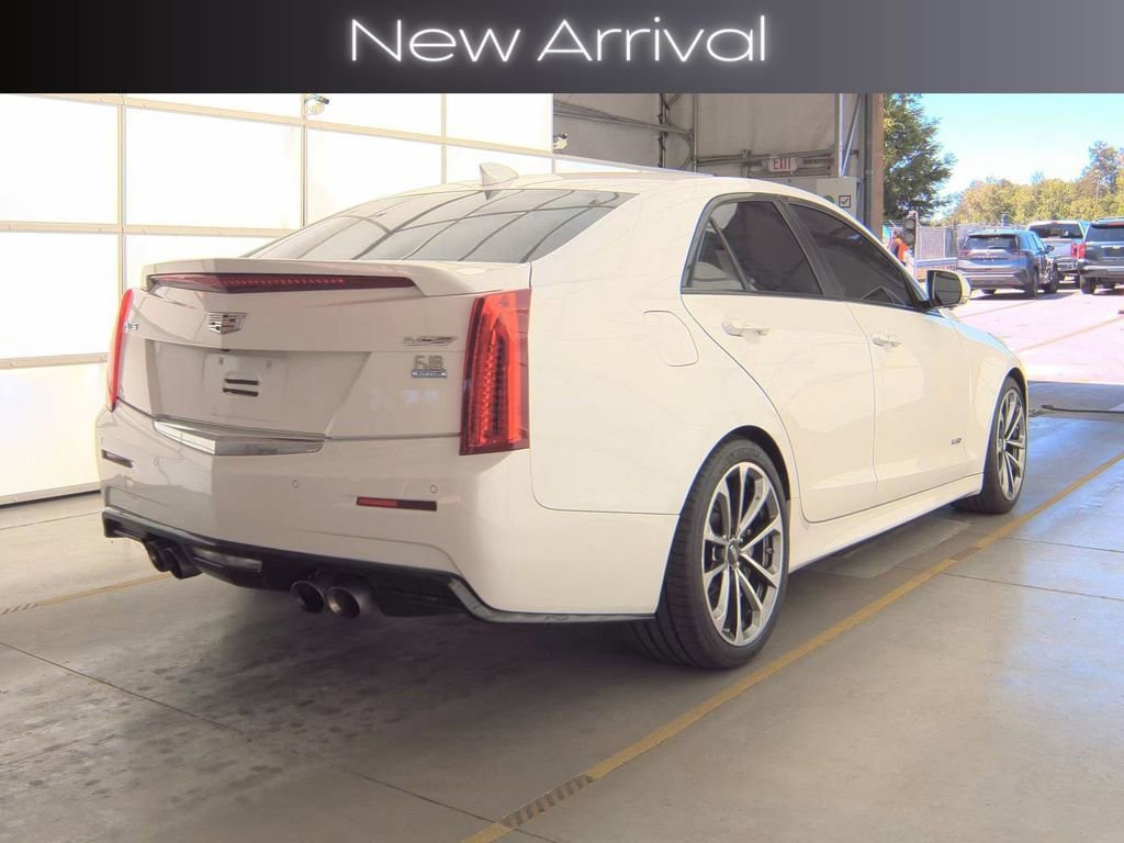 Used 2018 Cadillac ATS V w/ Luxury Package RWD image 4
