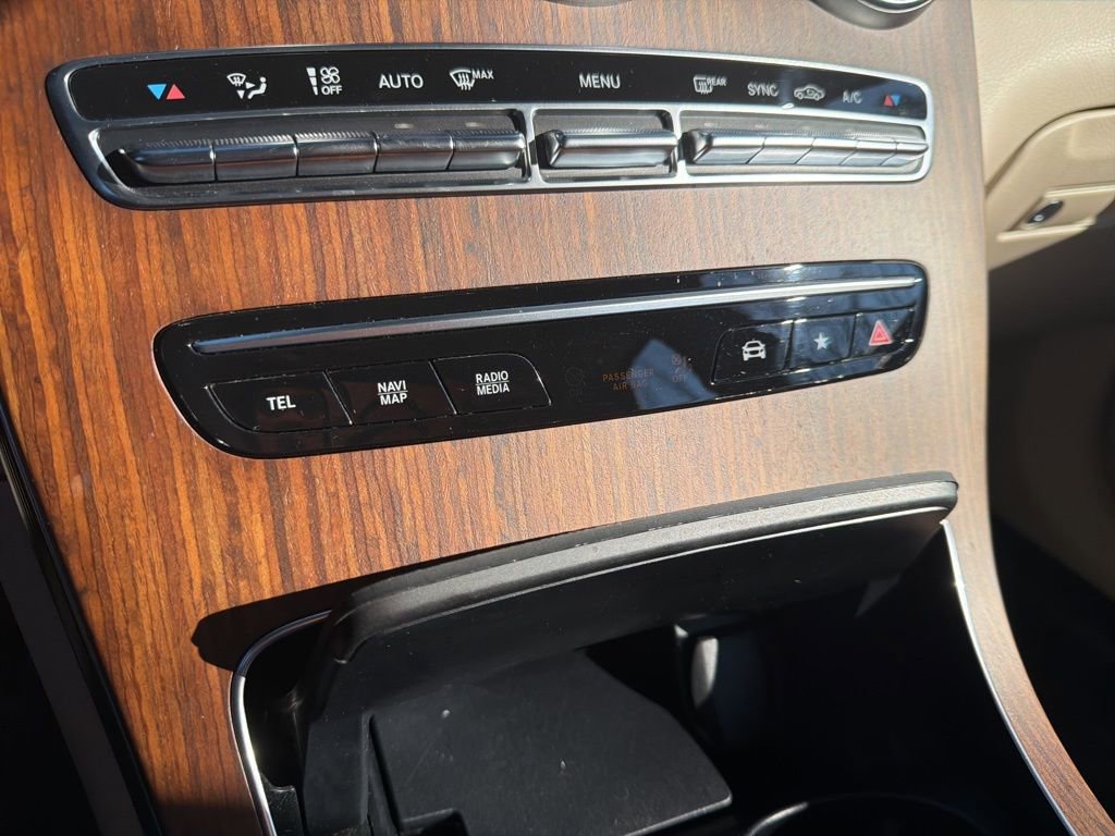 Used 2022 Mercedes-Benz GLC 300 4MATIC image 36