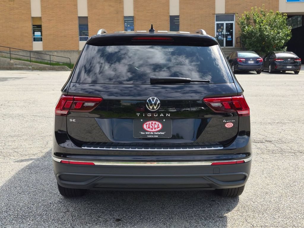 Used 2022 Volkswagen Tiguan SE w/ Panoramic Sunroof Package AWD/4WD image 4
