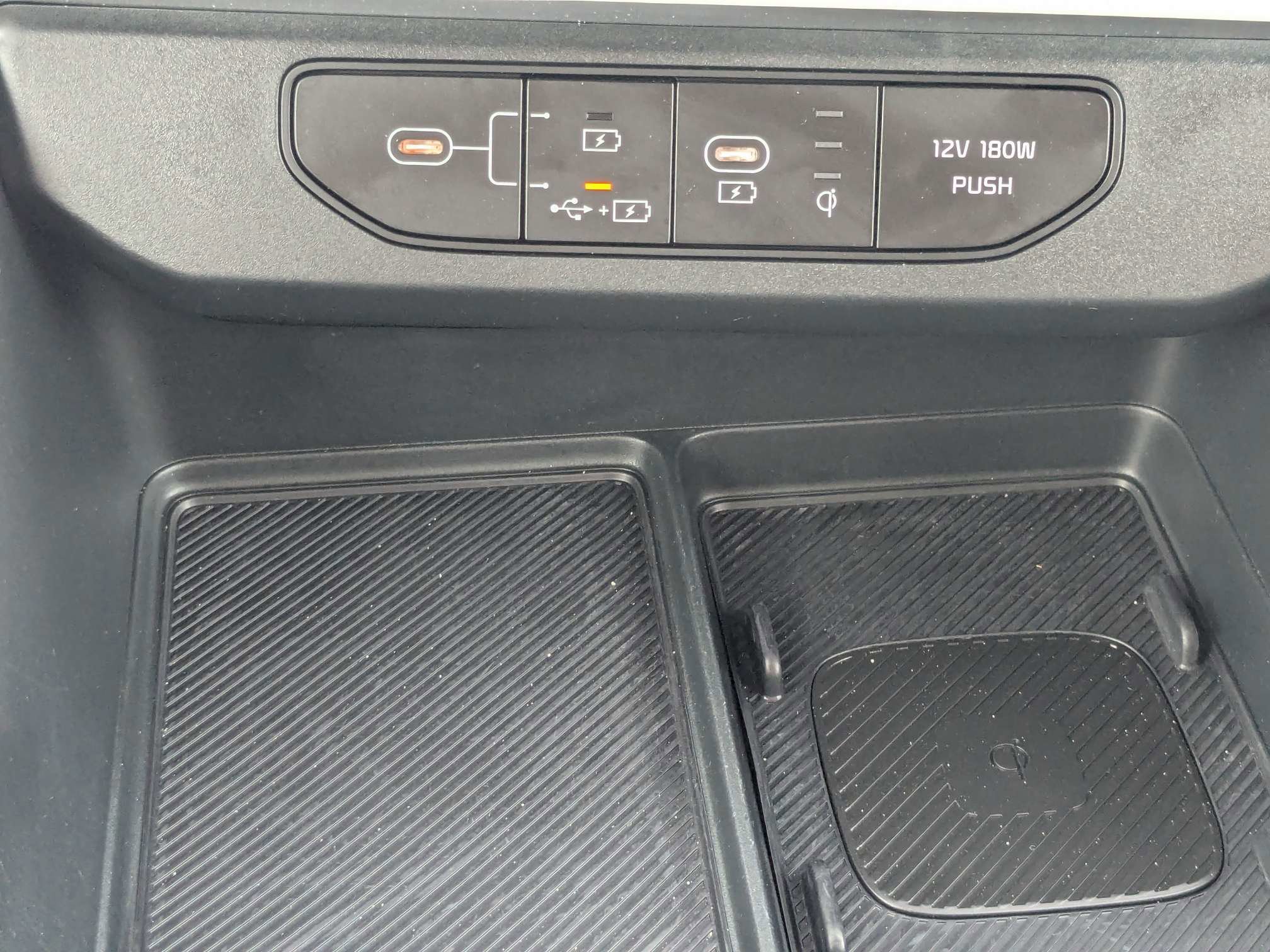 Certified 2026 Kia Carnival EX FWD image 31