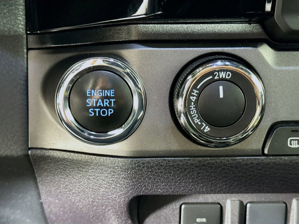 Used 2018 Toyota Tacoma TRD Off-Road image 27