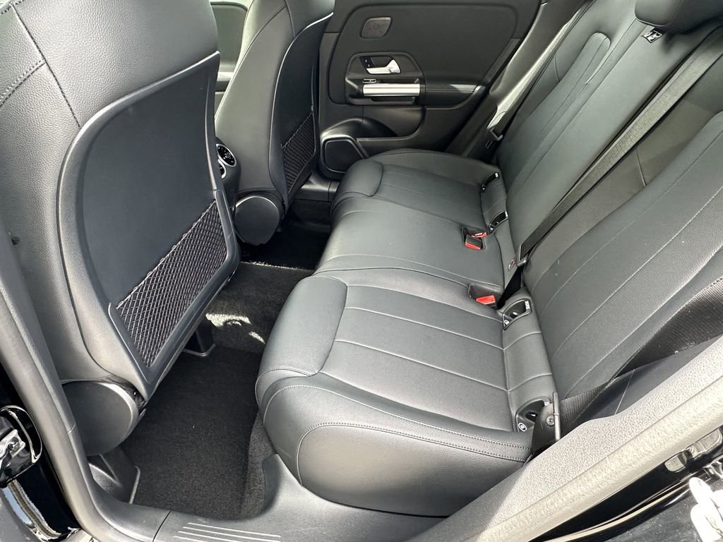 Certified 2025 Mercedes-Benz GLA 250 image 24