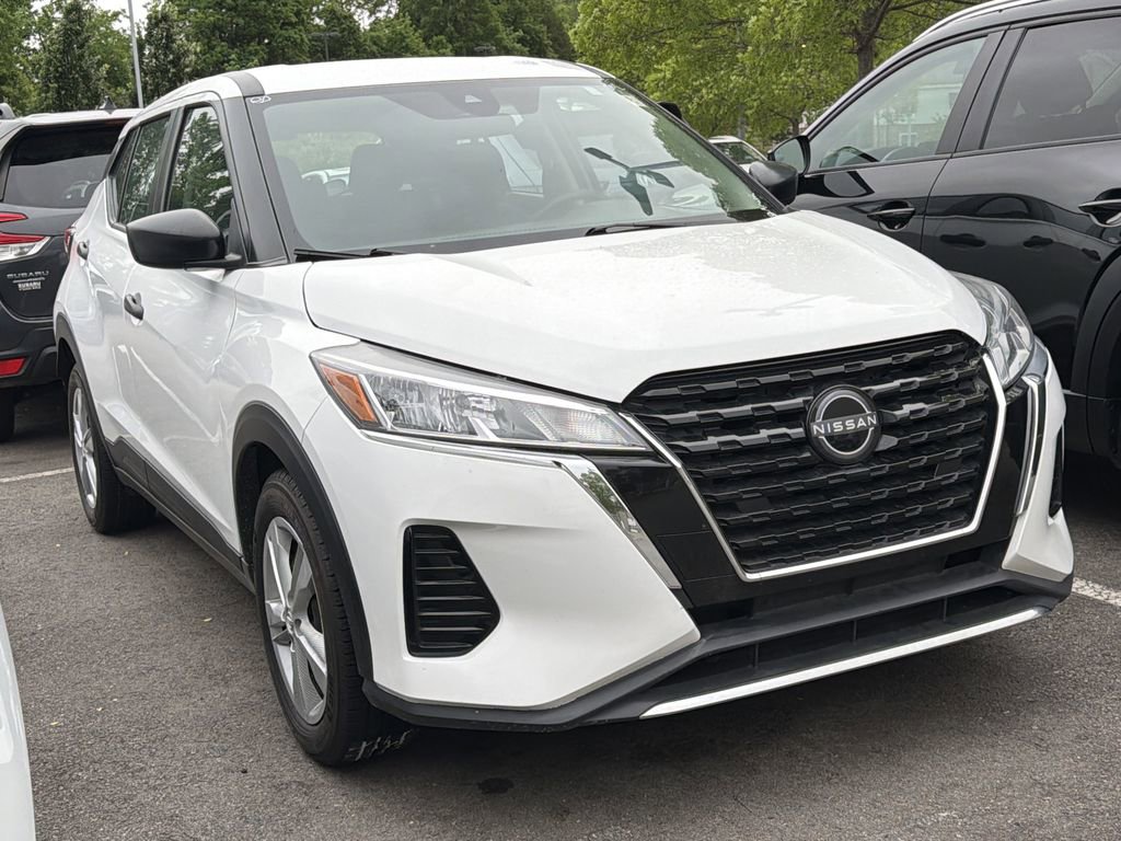Used 2024 Nissan Kicks S FWD image 3